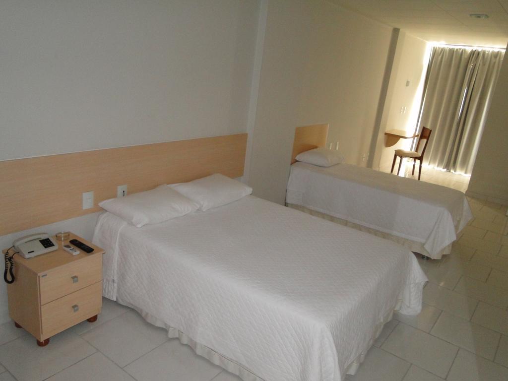 Hotel Arezzu Linhares Esterno foto