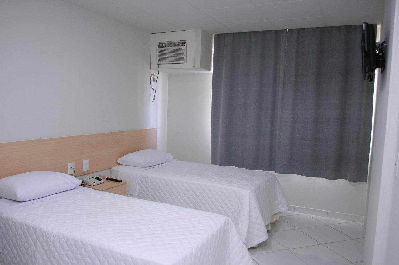 Hotel Arezzu Linhares Esterno foto